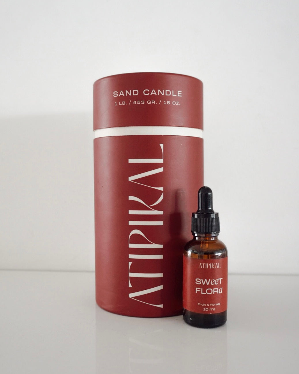 ATIPIKAL candle + esencia de SWEET FLORA