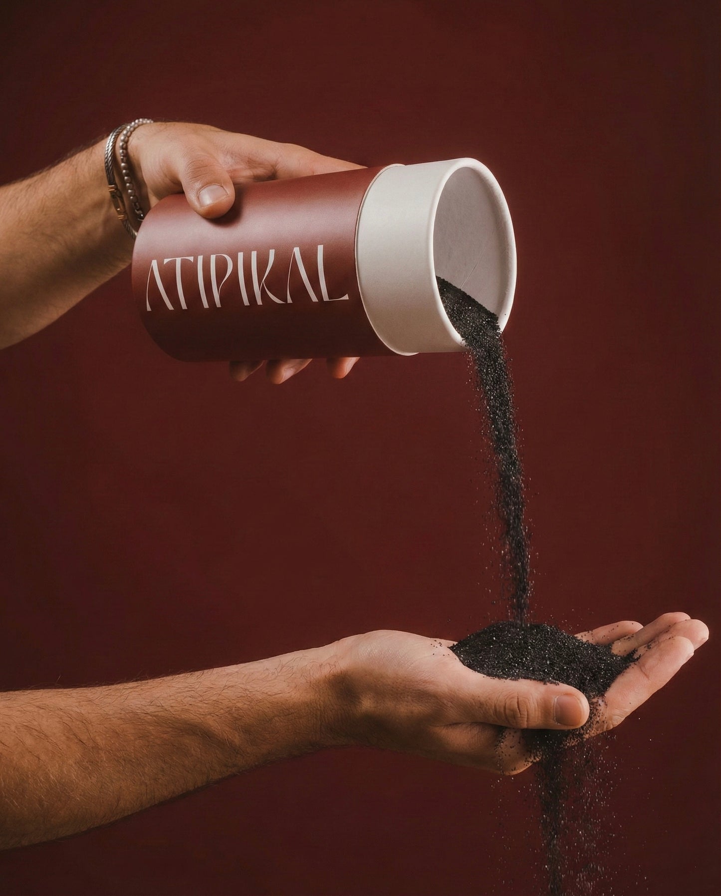 ATIPIKAL Vela Negra